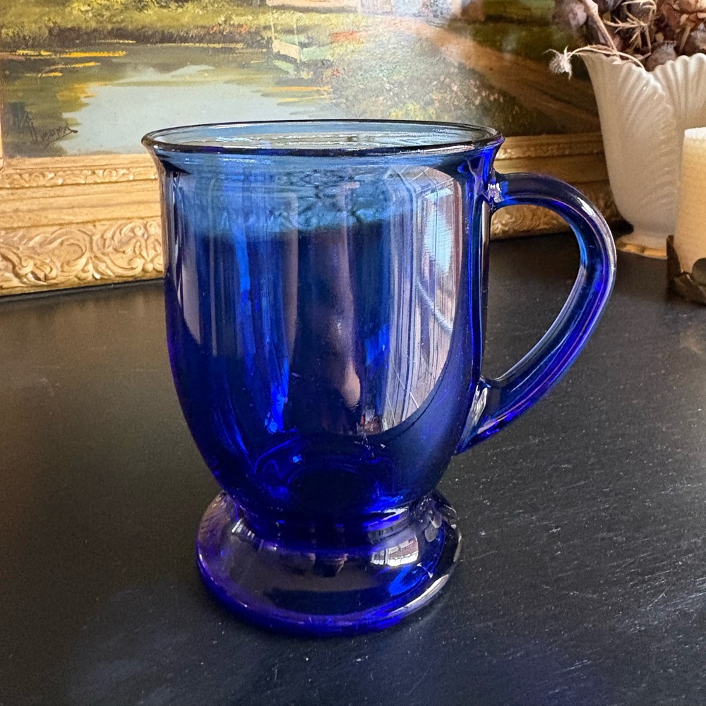 VTG Anchor Hocking Cobalt Blue Glass Pedestal 15oz Coffee Mug w/ Handle 5" Tall - Picture 3 of 6